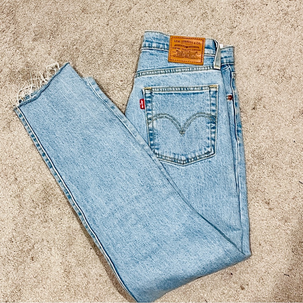 Levi’s Premium 
WEDGIE STRAIGHT ANKLE WOMEN'S JEANS